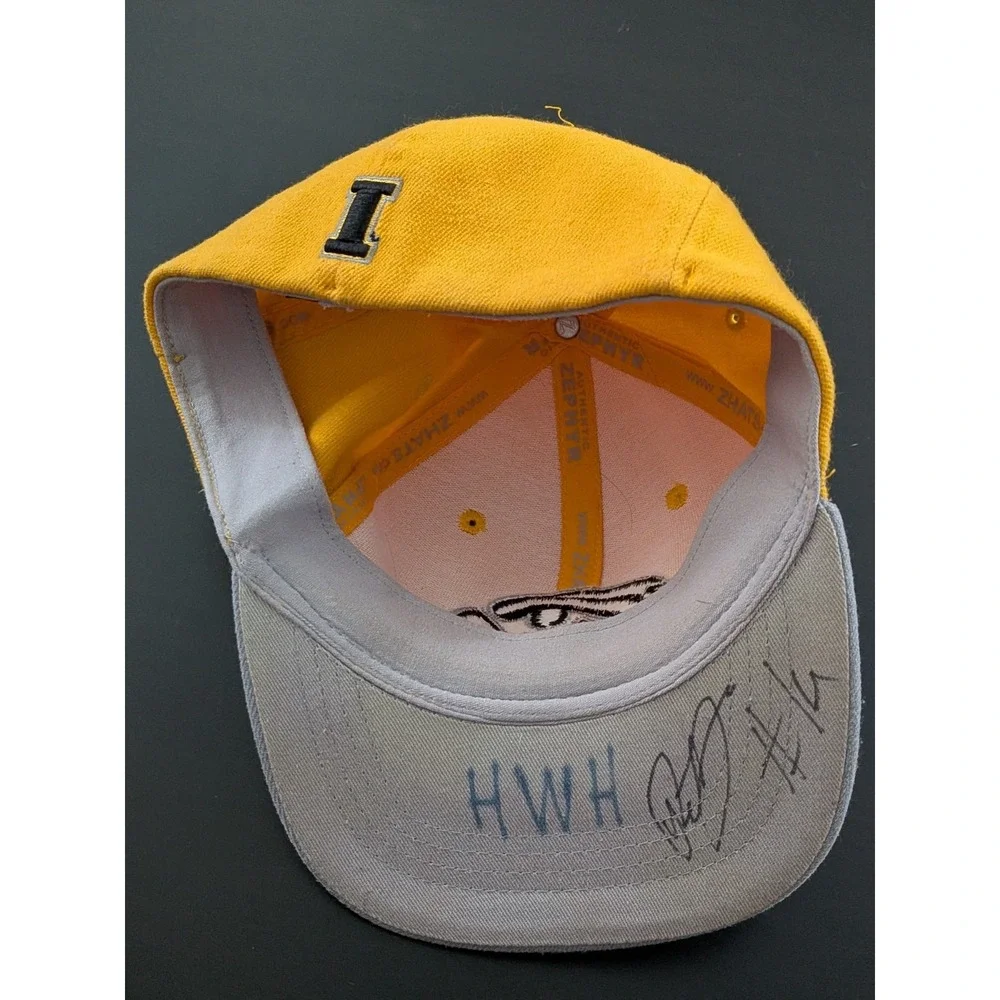 Iowa Hawkeyes Zephyr Z‎ Hats Flat Brim Flex Fit Hat Yellow Gray NCAA Kids OS